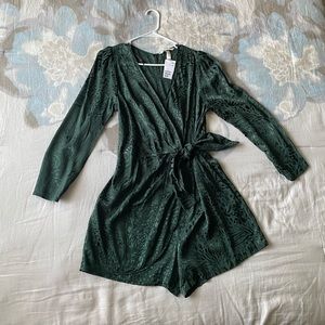 Emerald Green Romper/EURO price tag (see descrip)